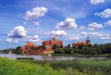 Страна озёр, Крупнейший средневековый замок в Европе